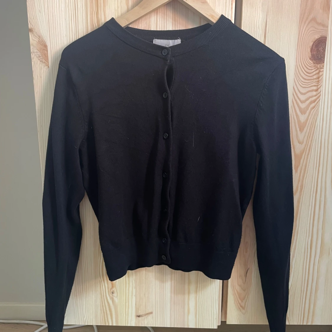 Tunn stickad kofta H&M