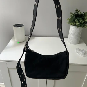 Weekday väska - Väska från weekday, använd fåtal gånger 😇