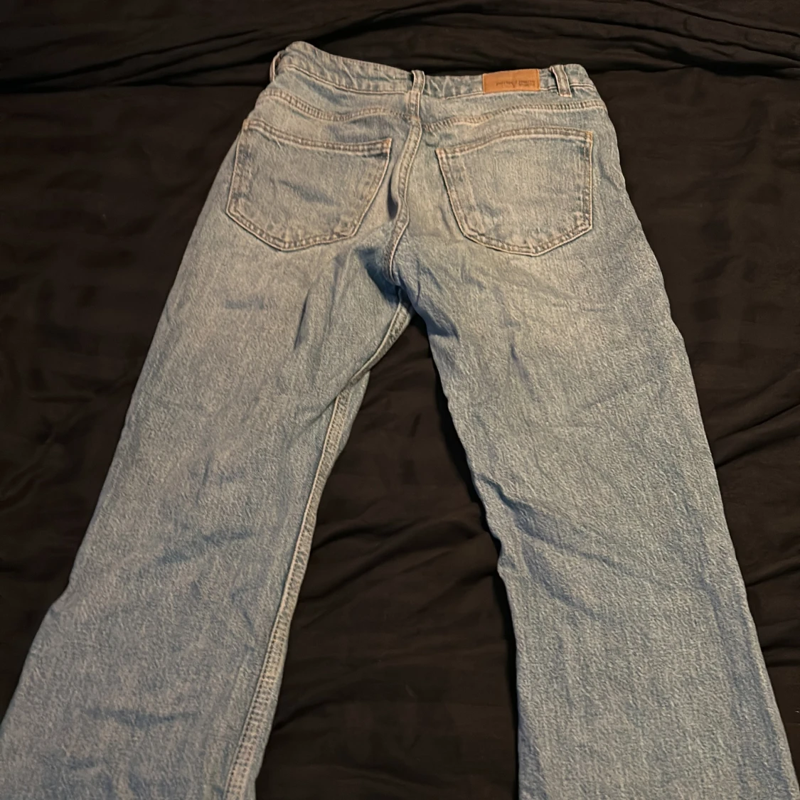 Jeans med hål - 90