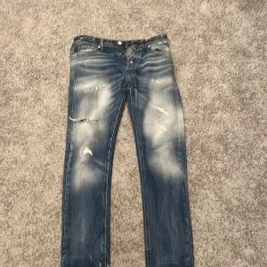 Riktigt feta Jack and Jones jeans!  Säljer pågrund av att dem inte används! Storlek 29/32