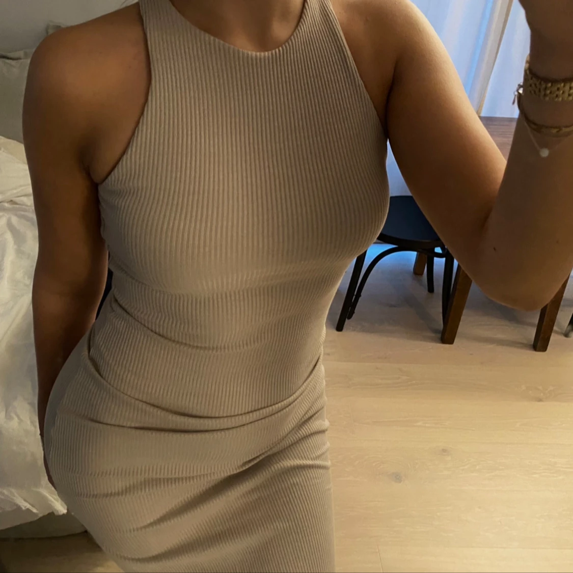 Ribbad ångklänning 