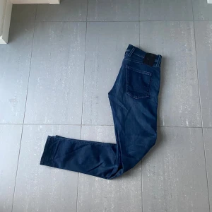 Replay Anbass Jeans  - Säljer nu dessa blå replay Anbass jeans, skriv för fler bilder/frågor🙌🏼