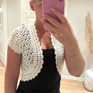 Virkad bolero - Virkad bolero i storlek S 