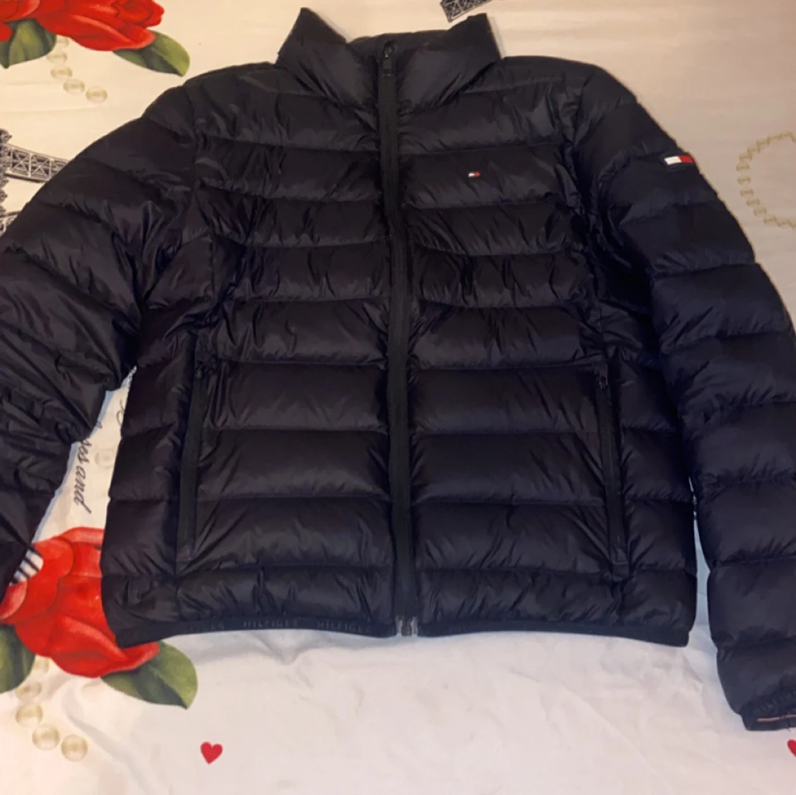 Tommy hilfigher jacka storlek S - 92