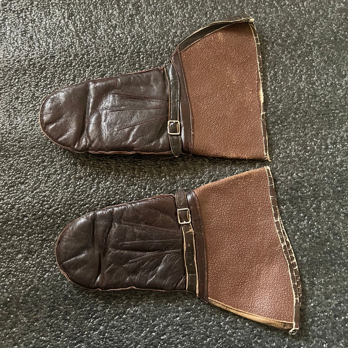 Bruna vintage skinnhandskar med foder