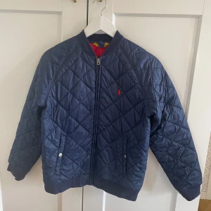 Ralph Lauren - Fin jacka som är använd fåtal gånger, (barnstorlek L) men som en xs/s i vuxen storlek