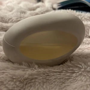 Ariana grande Mod vanilla  - Säljer min ariana grande parfym mod vanilla 90 ml kvar💓