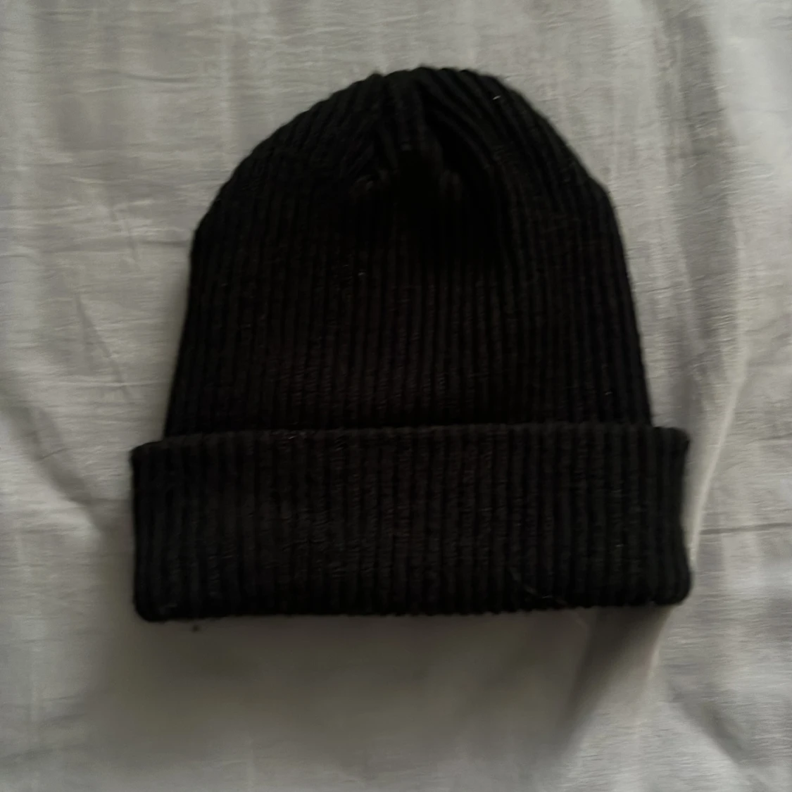 Svart ribbad mössa från Moncler - 1