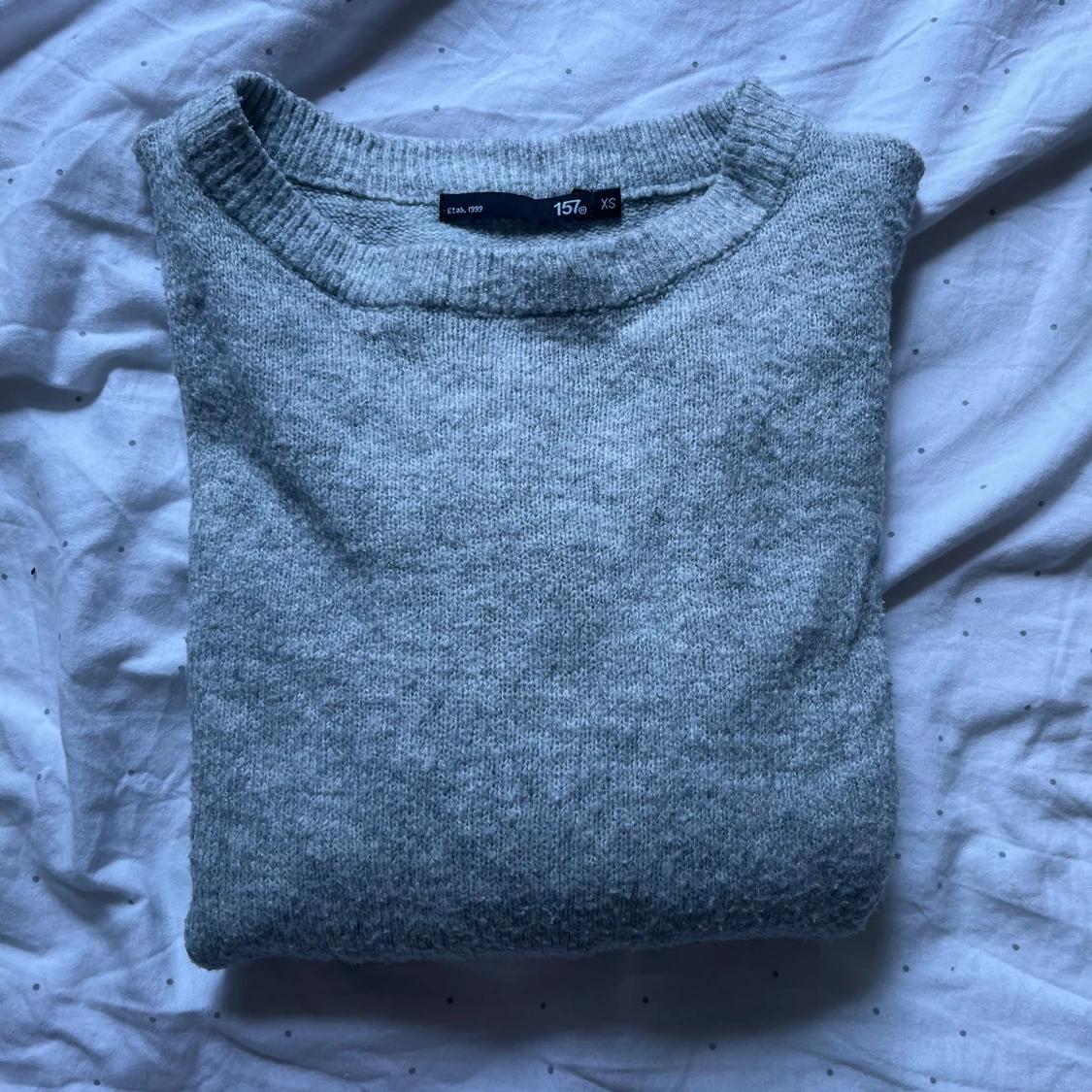 Grå stickad tröja från 157