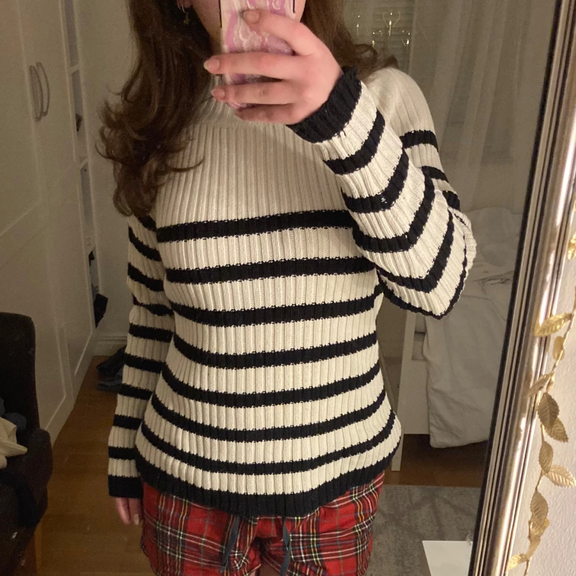 Randig stickad tröja