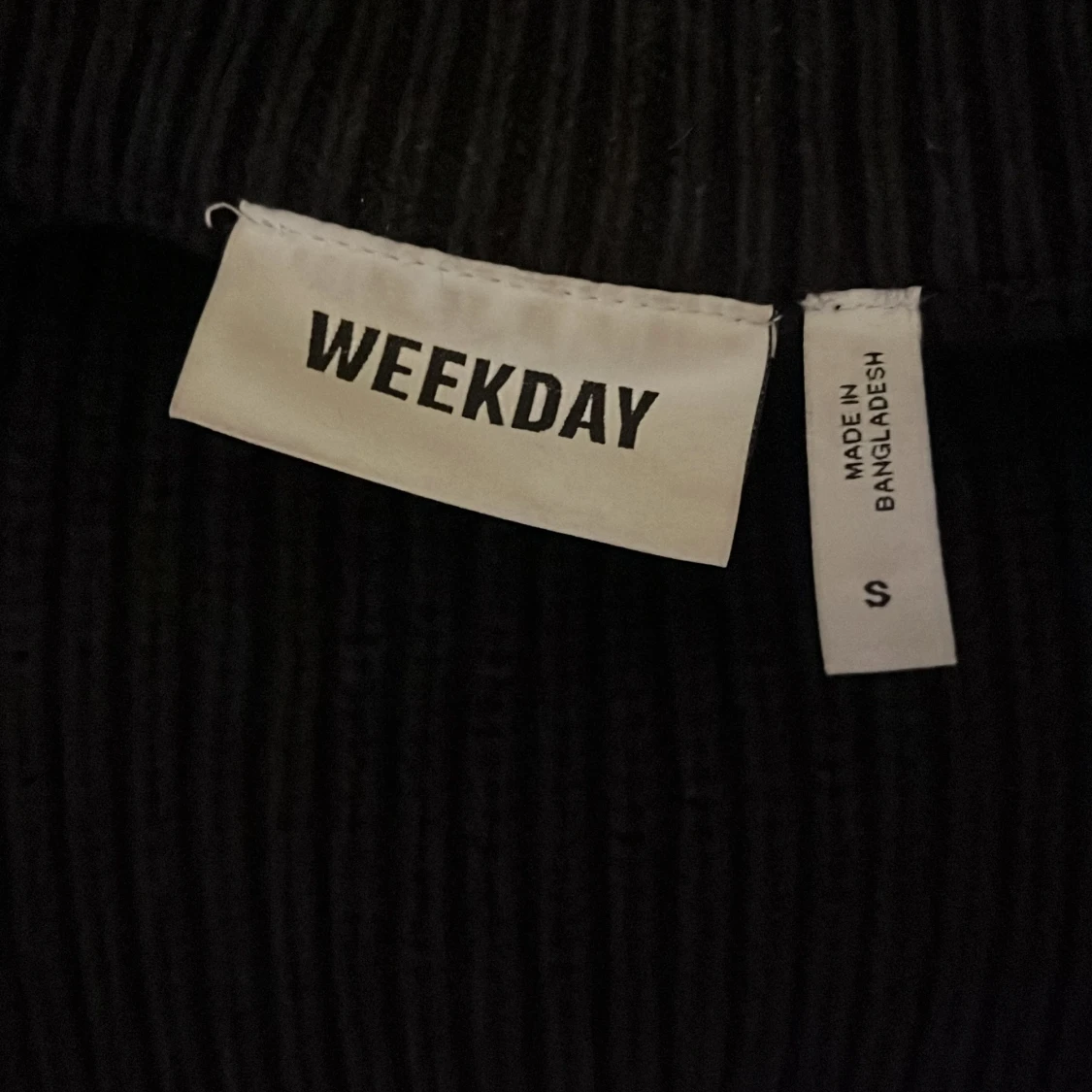 Svart ribbad tröja från Weekday - 2