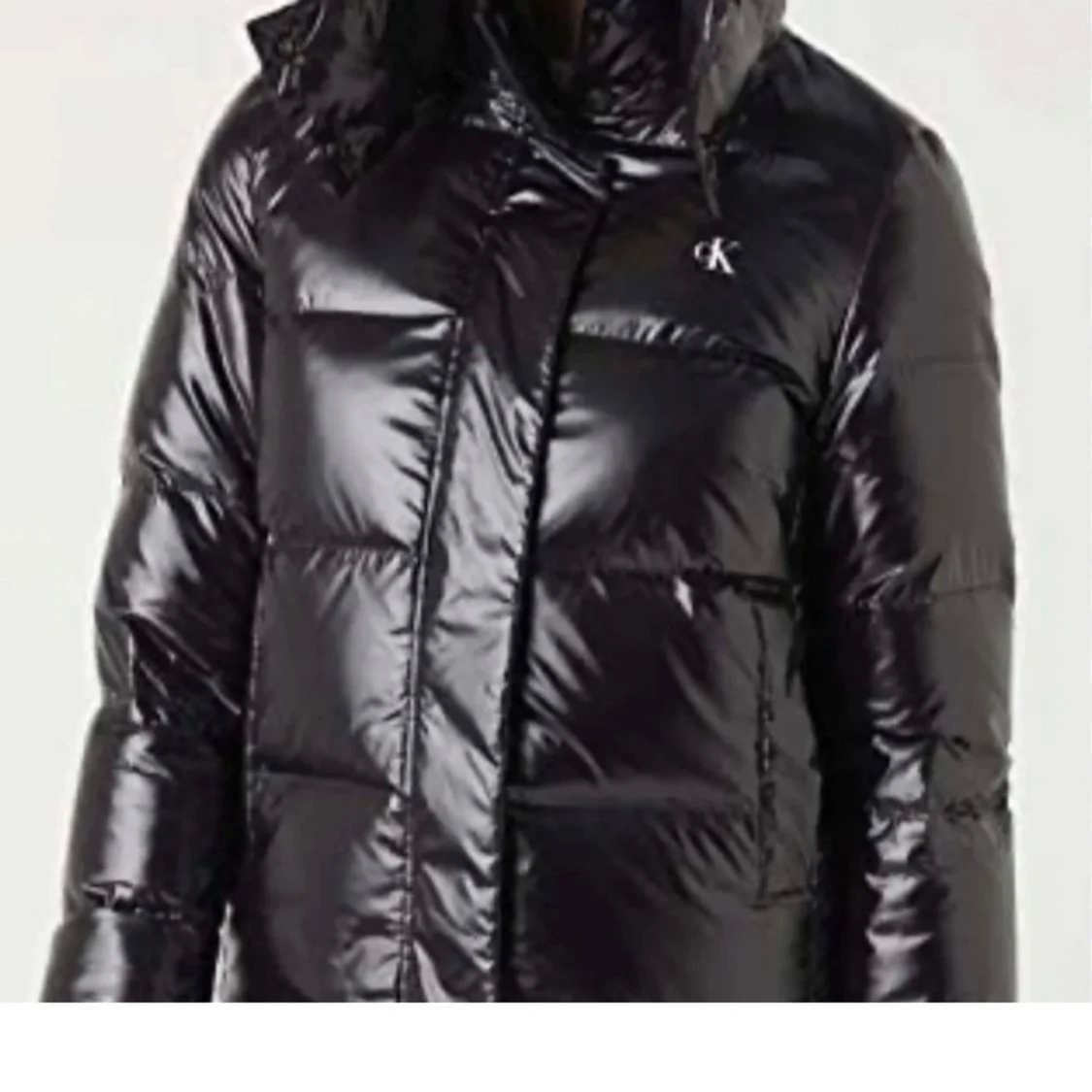 Svart glansig dunjacka från Calvin Klein - 1