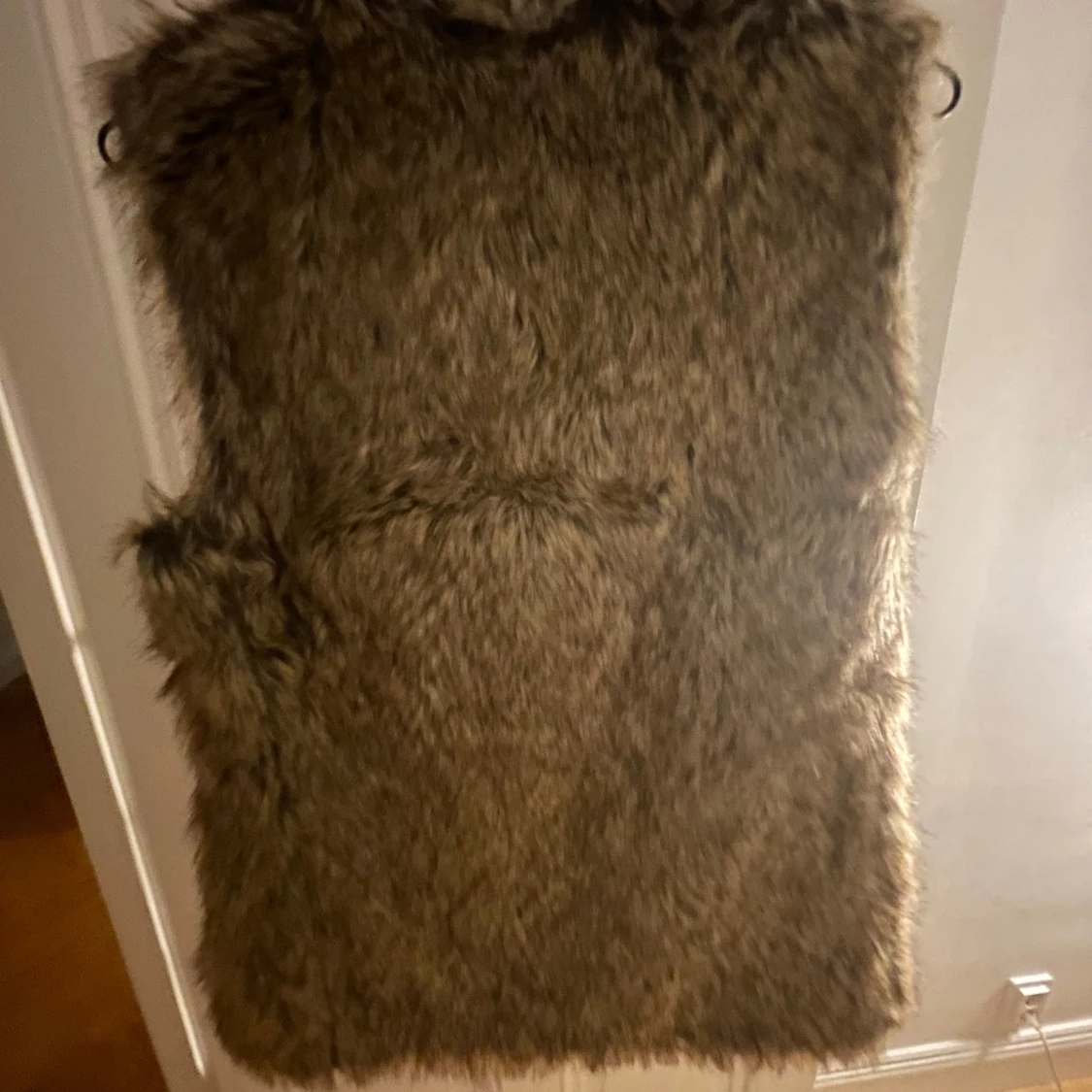 Brun pälsväst från Bershka - 1