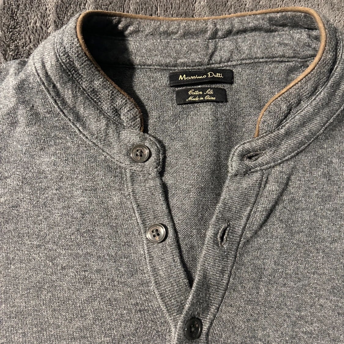 Grå tröja från Massimo Dutti - 1