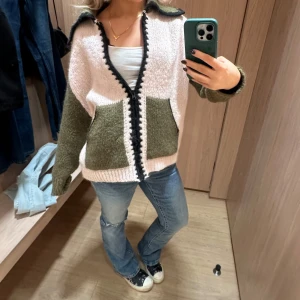 Intressekoll - Kollar intresset på denna Såå snygga tröja 💞💞🥹