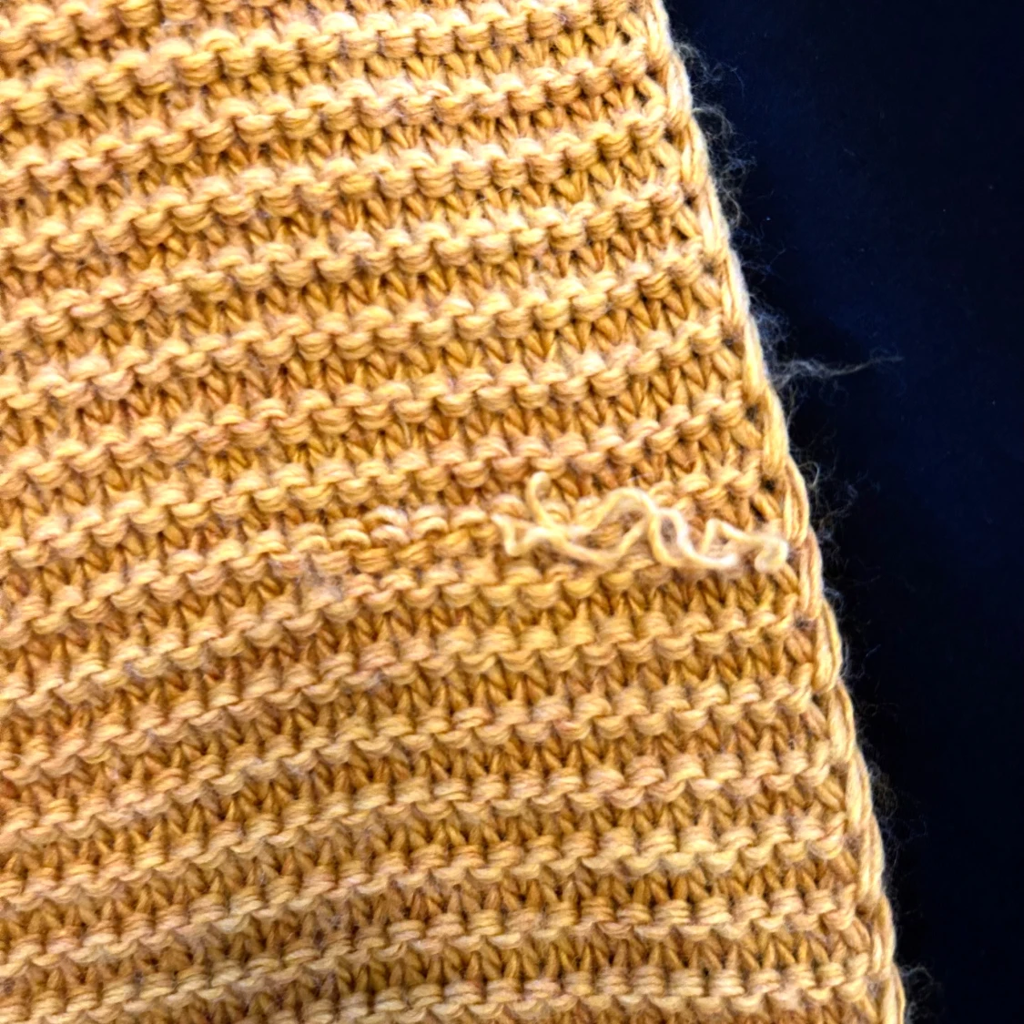 Gul stickad halsduk från Pieces - 3