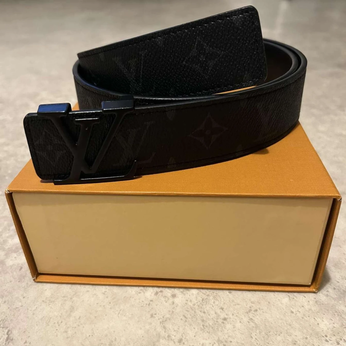 Svart bälte från Louis Vuitton - 3