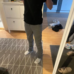 J Lindeberg jeans - Säljer ett par feta j Lindeberg jeans som är i skick 10/10