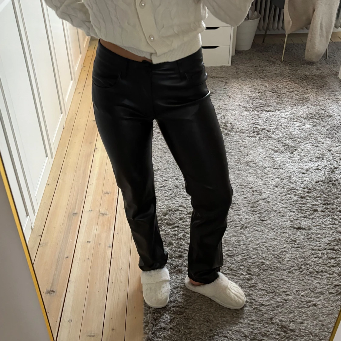 Svarta skinnbyxor - 1