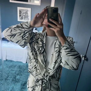 Zara cover up top - Sommar cover up topp från Zara Bra skick Storlek S