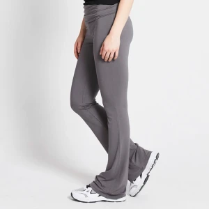 Helt nya yogapants 👌🏽👌🏽 - De populära gråa yogapantsen från Lager157 i storlek M. Aldrig använda endast provade!! Bild 1&3 är lånade från deras hemsida. 