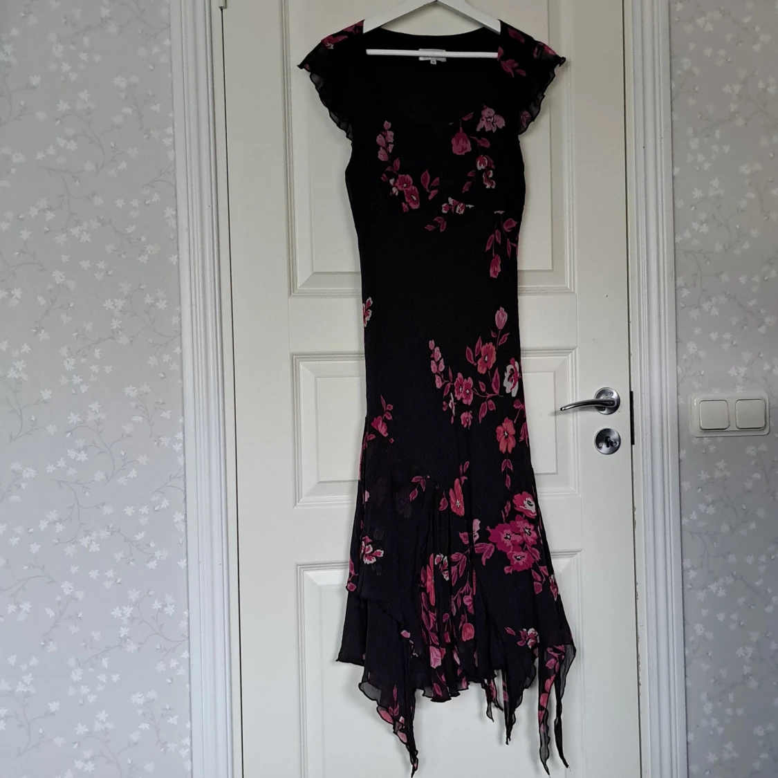 Lång blommig klänning - 91