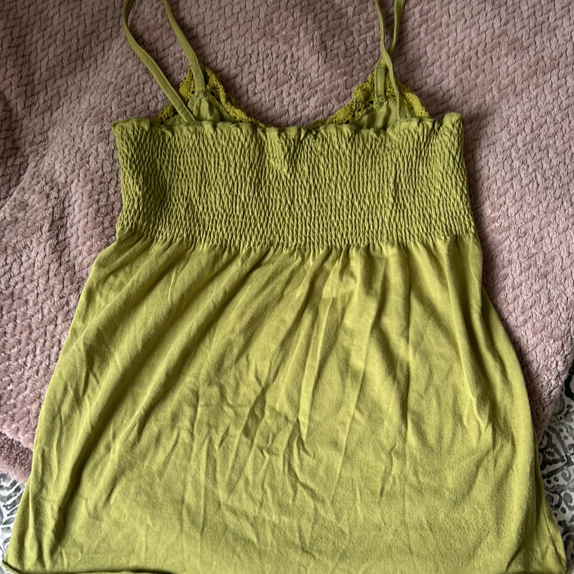 Grön urringad linne - 91