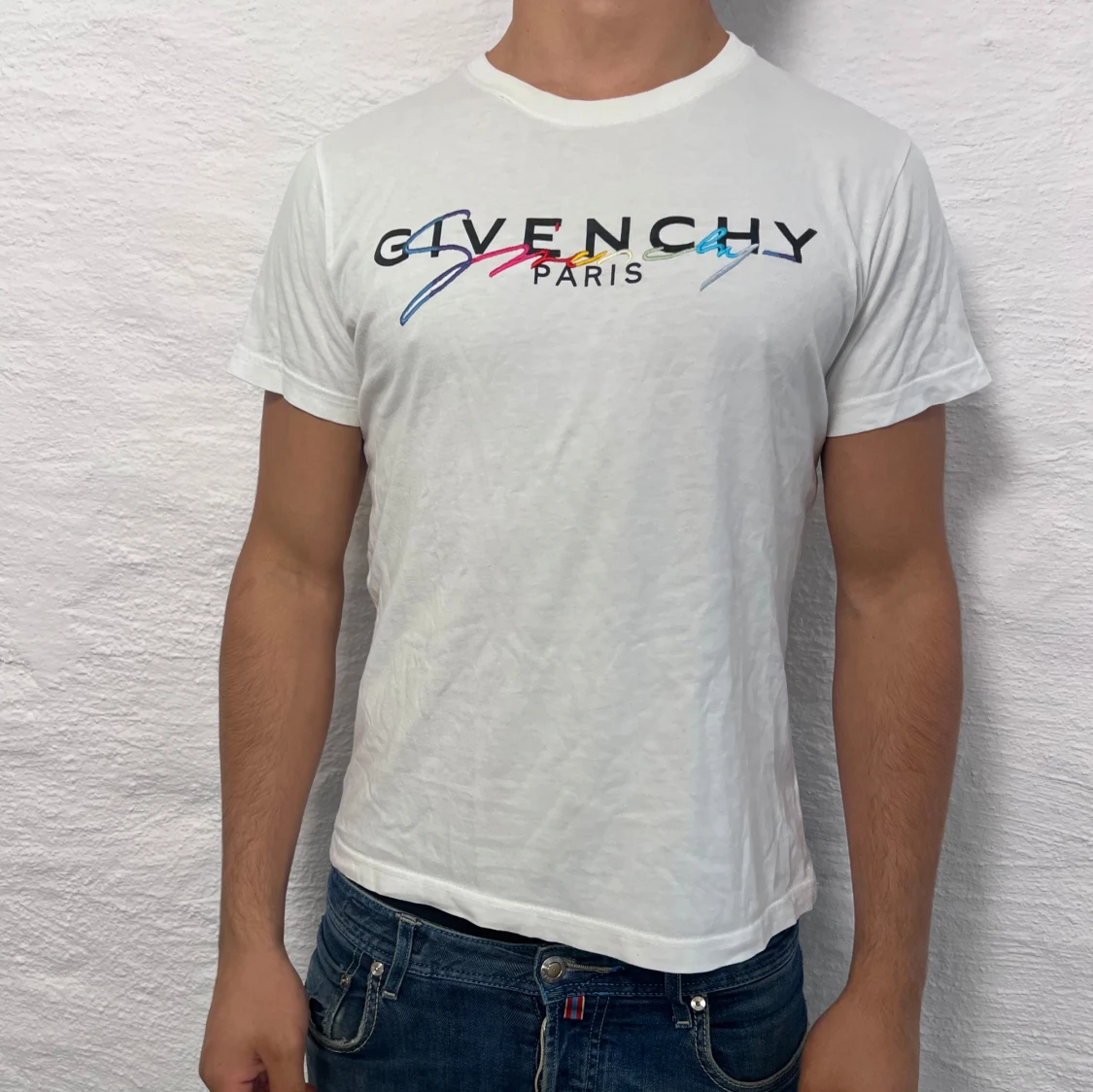 Vit t-shirt från Givenchy