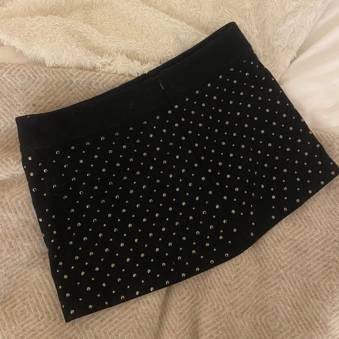 Minikjol med nitar  - 90