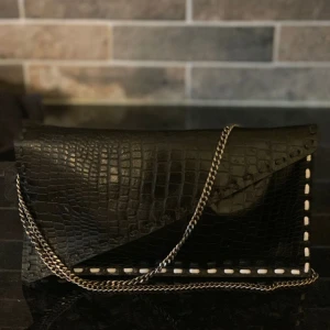 Skinn väska  - Äkta skinn. 400kr. 