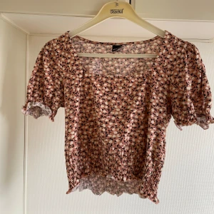 Topp L - Storlek L från ginatricot 