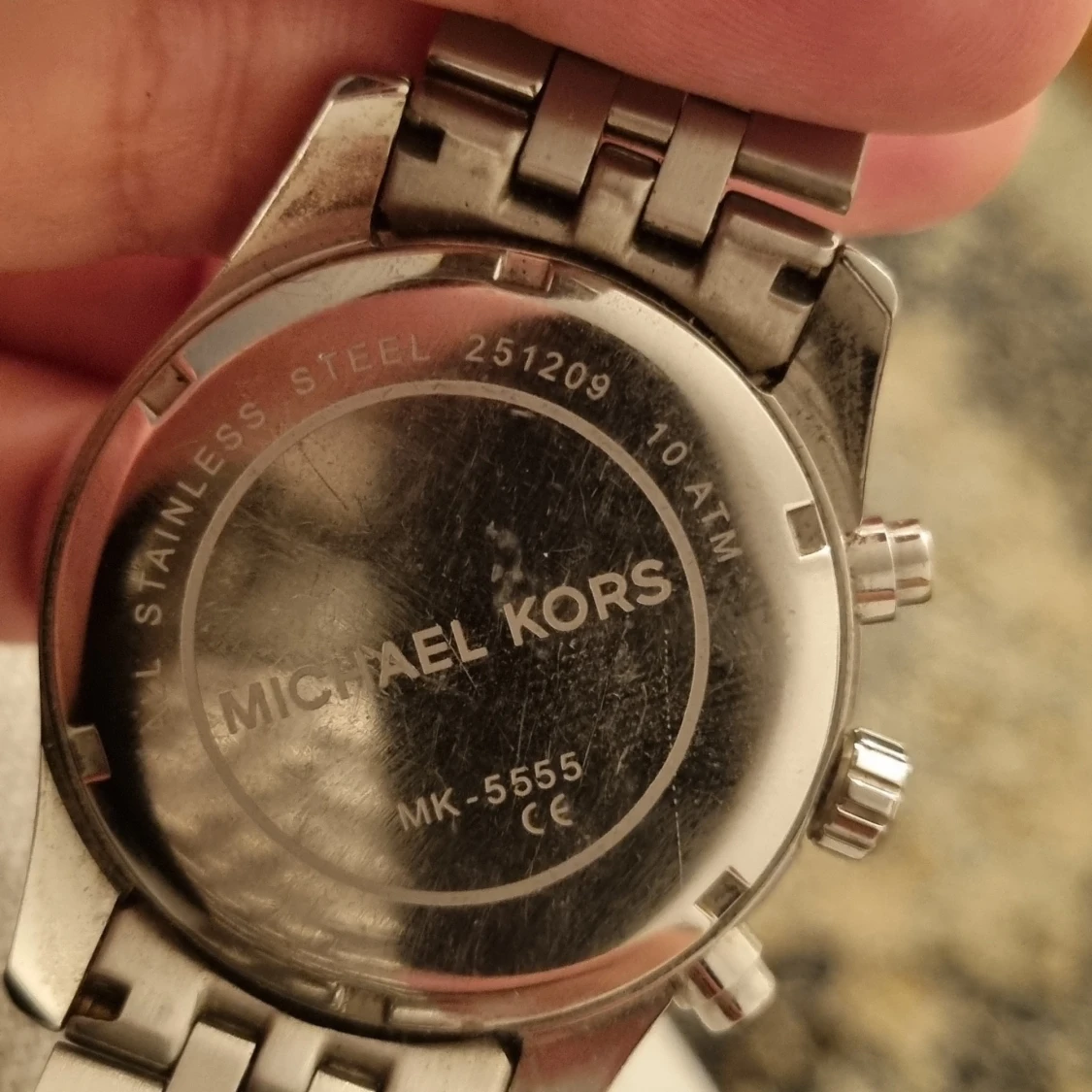 Silverfärgad klocka från Michael Kors - 92