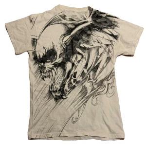 affliction type tshirt - riktigt snygg jesse pinkman type tröja🕷️🕷️fööör drain🦕skicka bud🦞🦞