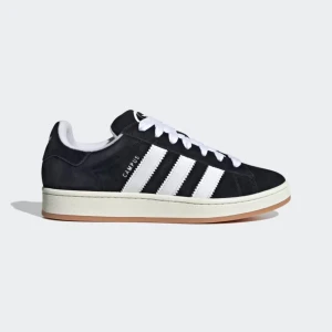 Adidas Campus 00 - Säljer mina knappt använda adidas campus🫶 Köpte de i våras men har knappt använt dem🙌 Kom privat för egna bilder. Storlek 36.1/3 men passar även 37/38 eftersom de är ganska stora i storleken