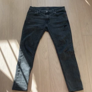 Nudie jeans - Nudie jeans Skinny lin | fint skick | inga skador | storlek W32 L30 | hör av vid frågor