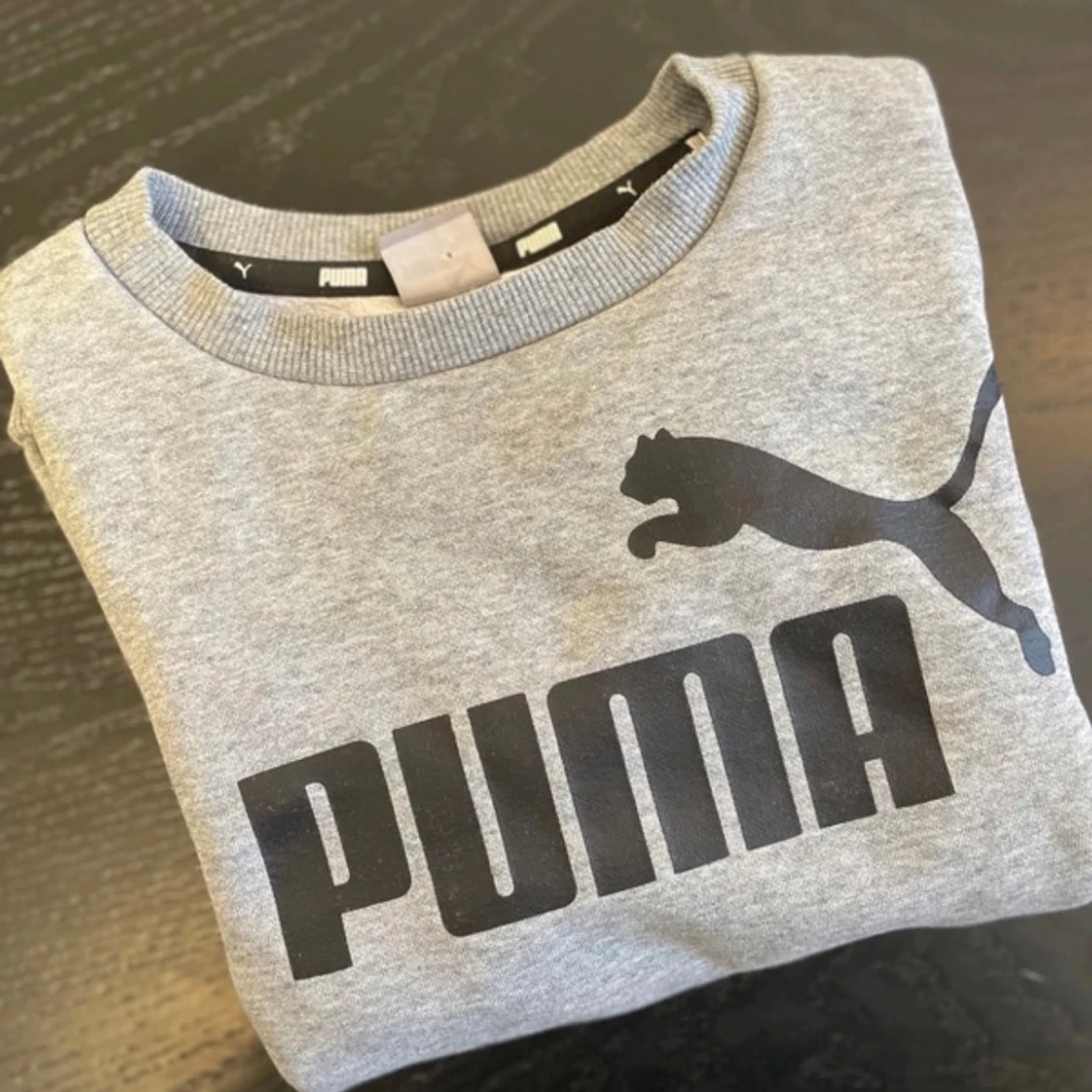 Grå sweatshirt från Puma - 90