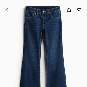 Lågmidjade bootcut jeans - Skitsnygga! Inga defekter och slutsålda på hemsidan 