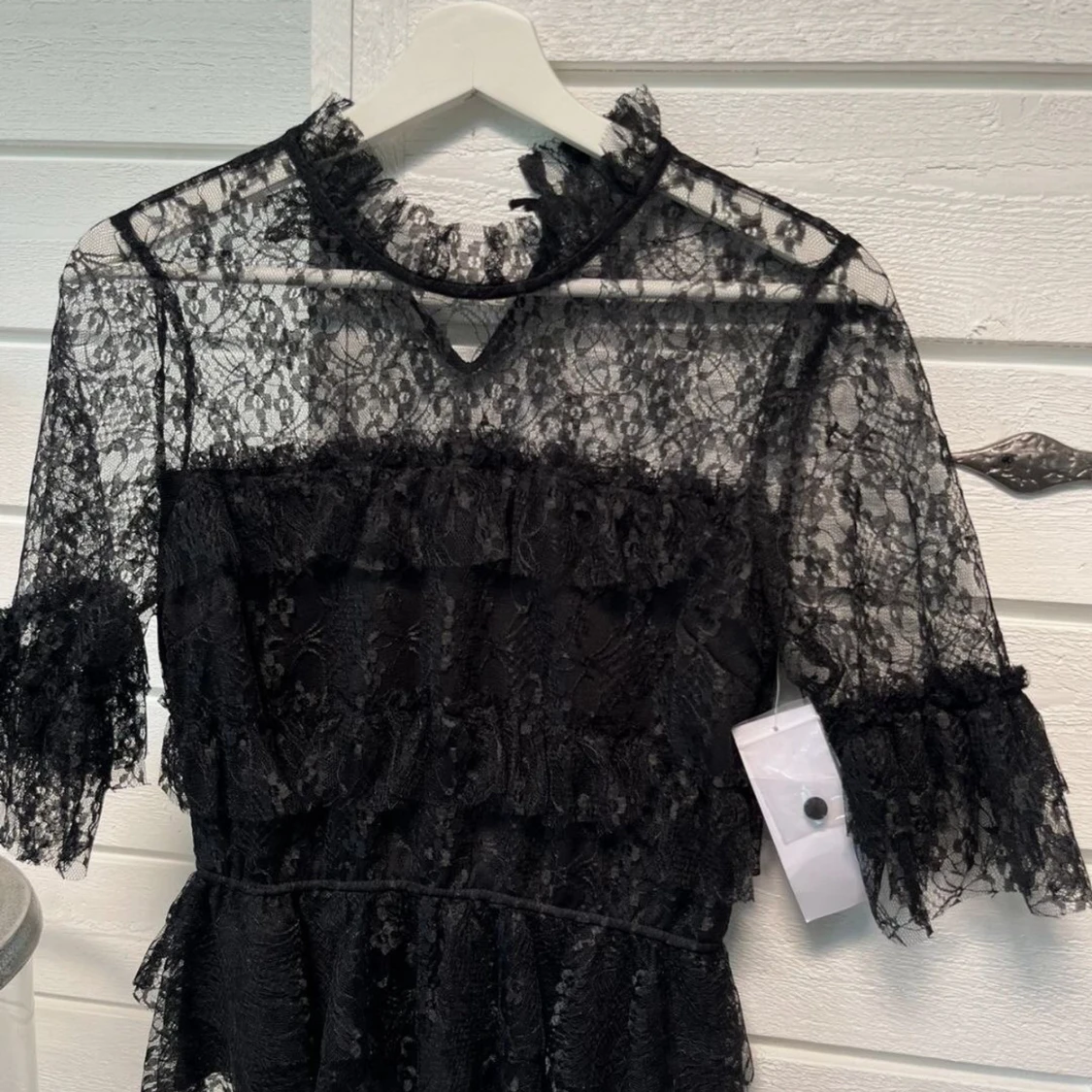 !RESERVERAD! Svart spetsblus från bubbleroom 