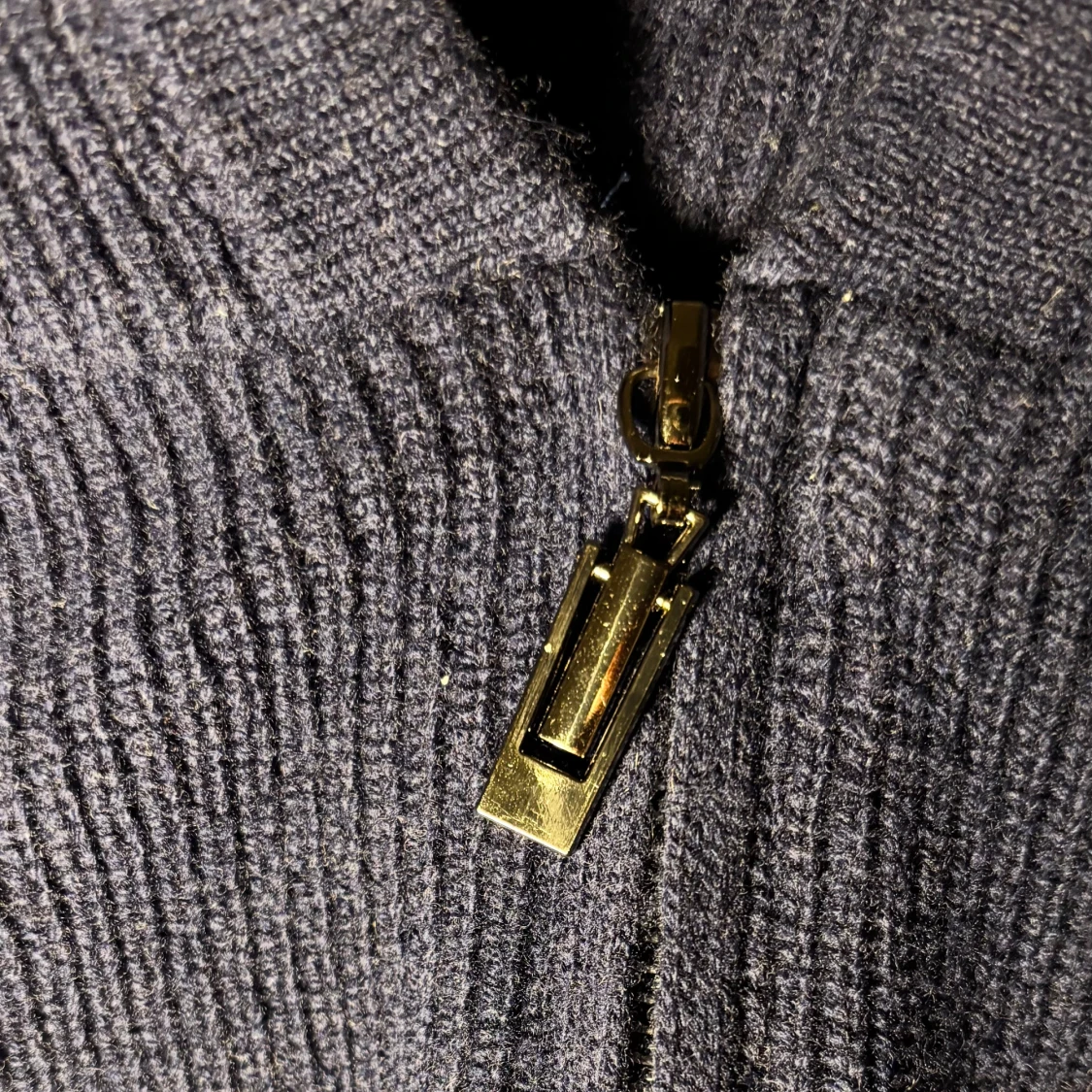 Mörkblå stickad hoodie med dragkedja - 3