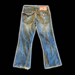 FLARED FAT STITCH TRUEYS - Flared fat stitch trueys!! W28 L34. Bara att skriva vid intresse :)