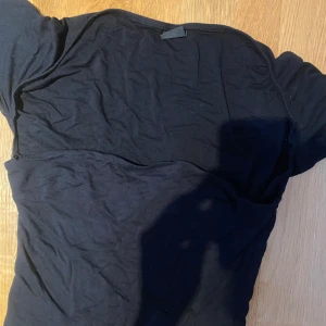 Svart topp från Gina Tricot - Ligger bara i garderoben knappt använd