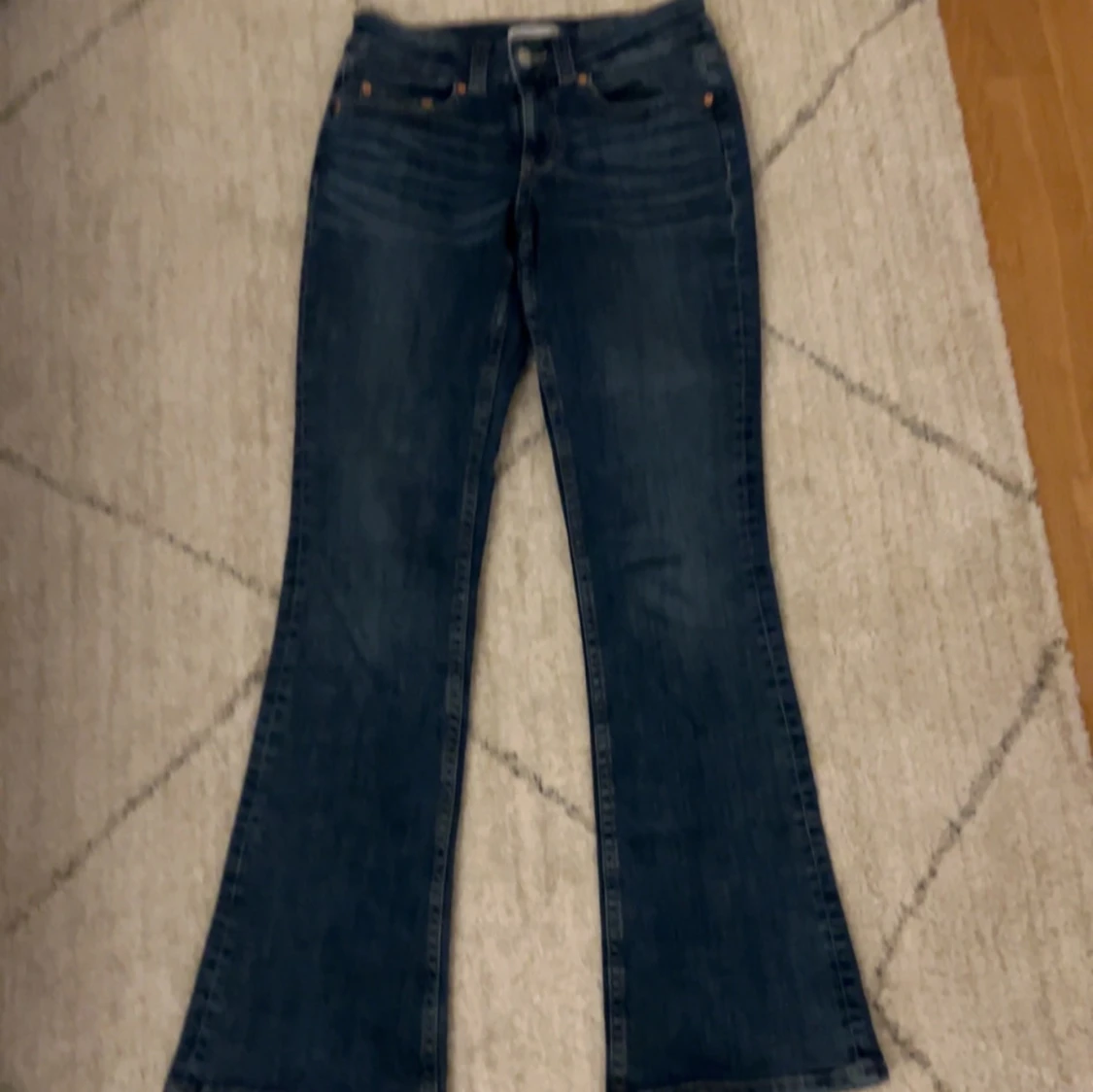 Blå bootcut jeans - 90