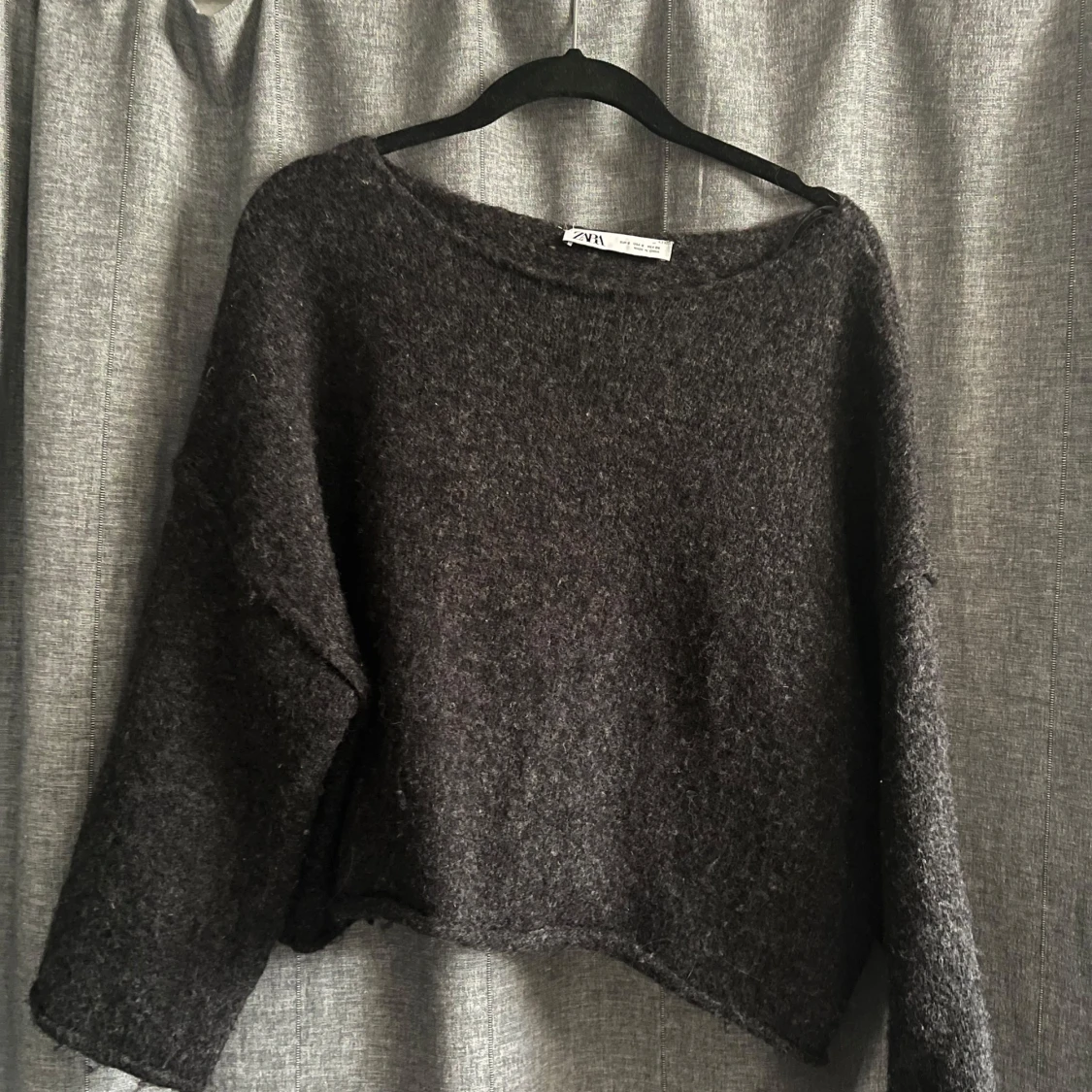 Mörkgrå tröja från Zara
