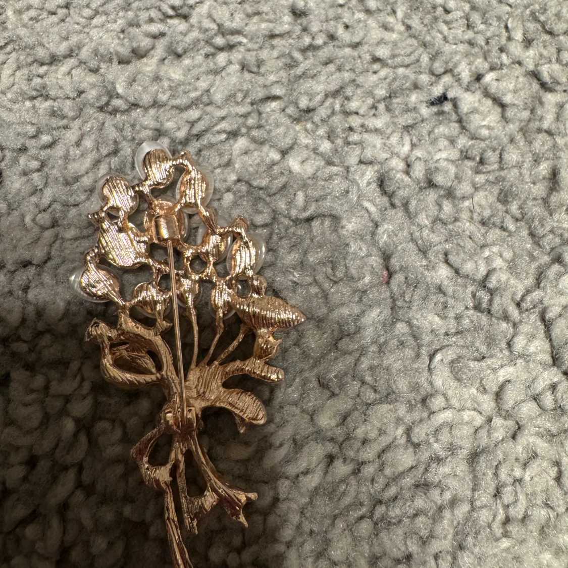 Elegant brosch i form av en blombukett - 1