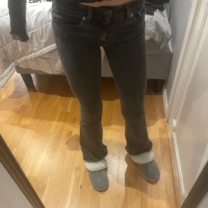 Low waist jeans  - Low waist jeans från lager 157. Används inte längre. Pris kan diskuteras. 