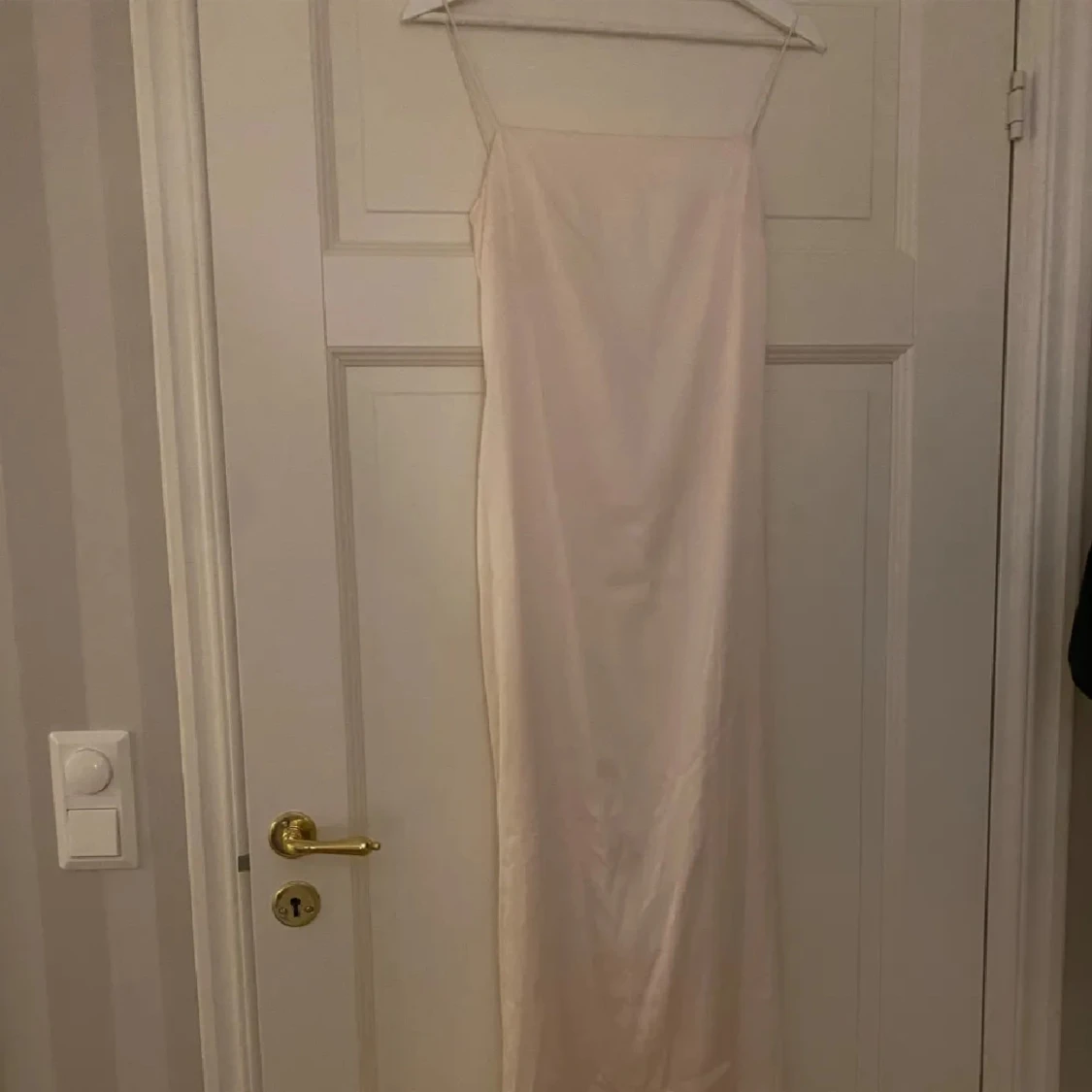 Satin balklänning - 3