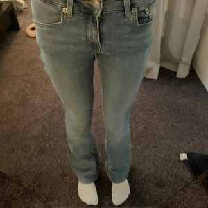 Blå jeans - Blåa jeans från lager 157