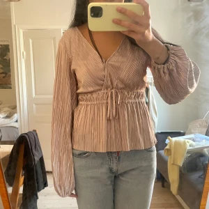 Jättefin blus  - Aldrig använd! Så fin💖💖 märket är abercrombie & fitch