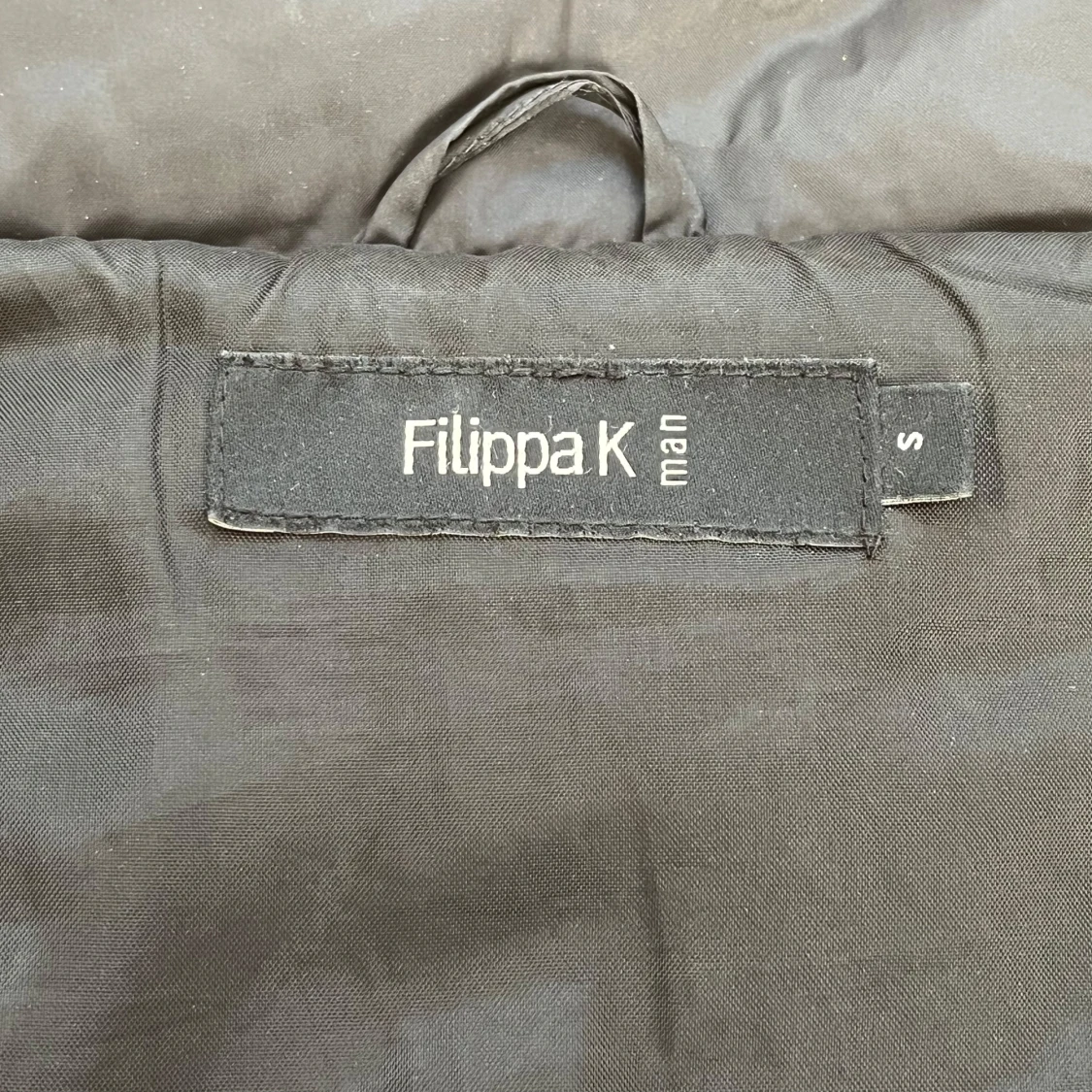 Svart Filippa K Väst - 2