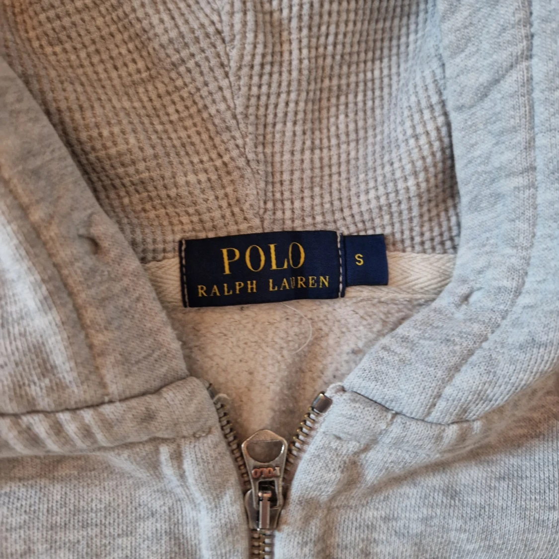 Grå hoodie från Ralph Lauren - 1